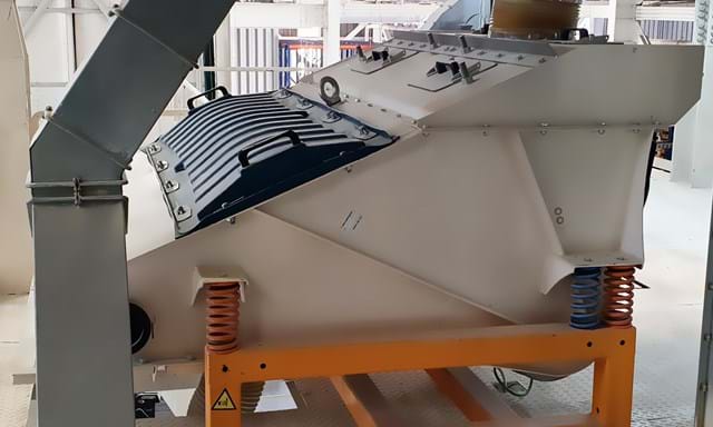 SKIOLD sifter to ensure dust free pellets